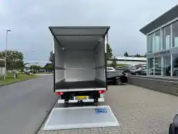 Peugeot Boxer flyttebil m. lift