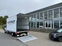 Peugeot Boxer flyttebil m. lift