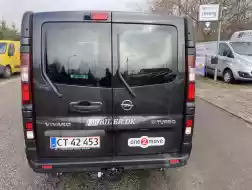 Opel Vivaro Minibus 9 Personers