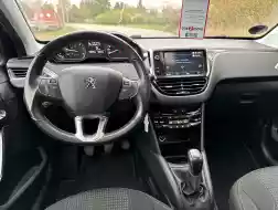 Peugeot 208 Allure Sky