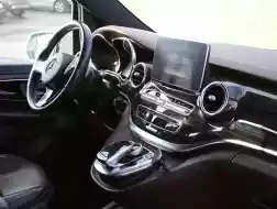 Mercedes Benz V-Klasse  V250 Aut. - Luksus minibus med alt i udstyr